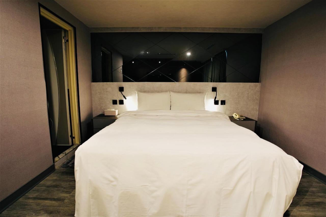 Golden Home Hotel Taipei Extérieur photo