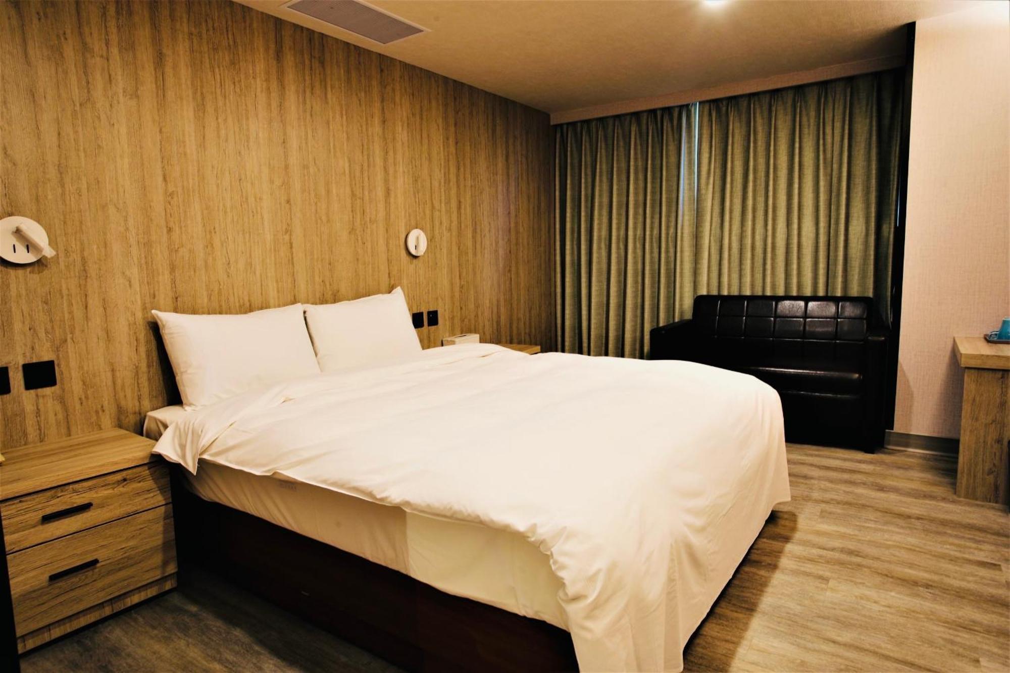 Golden Home Hotel Taipei Extérieur photo
